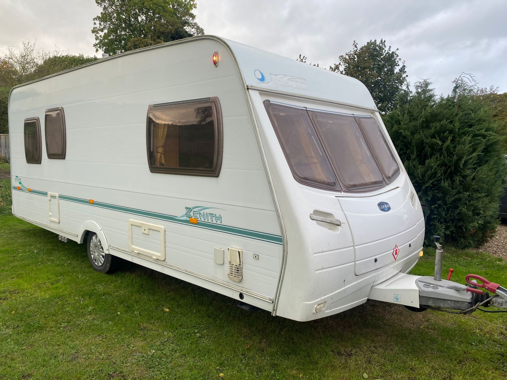 LUNAR ZENITH 5 BERTH CARAVAN.2005.LOCATION NORTH YORKSHIRE. - Image 4 of 11