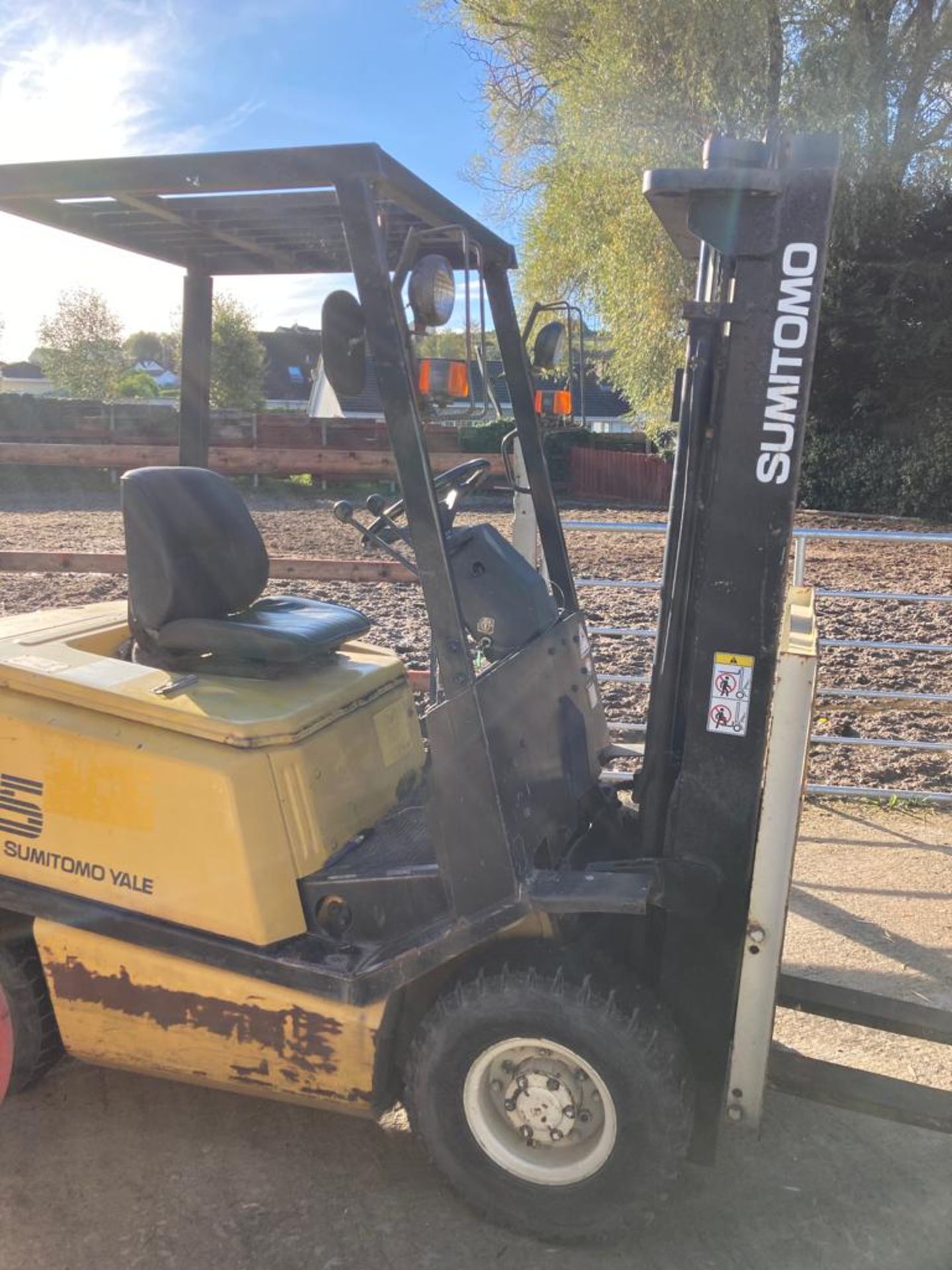 SUMITO PETROL FORKLIFT.LOCATION NORTHERN IRELAND.