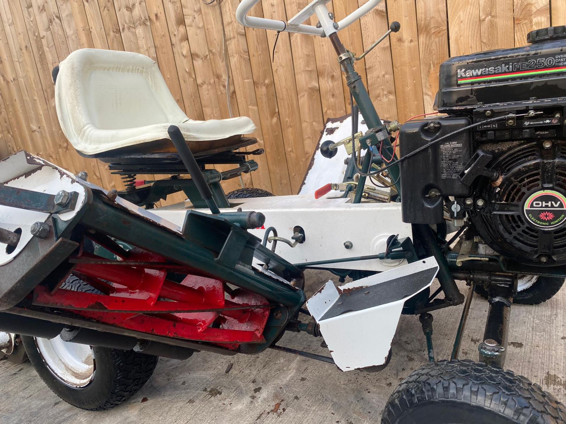 NATIONAL GANG MOWER .LOCATION NORTH YORKSHIRE. - Image 3 of 5