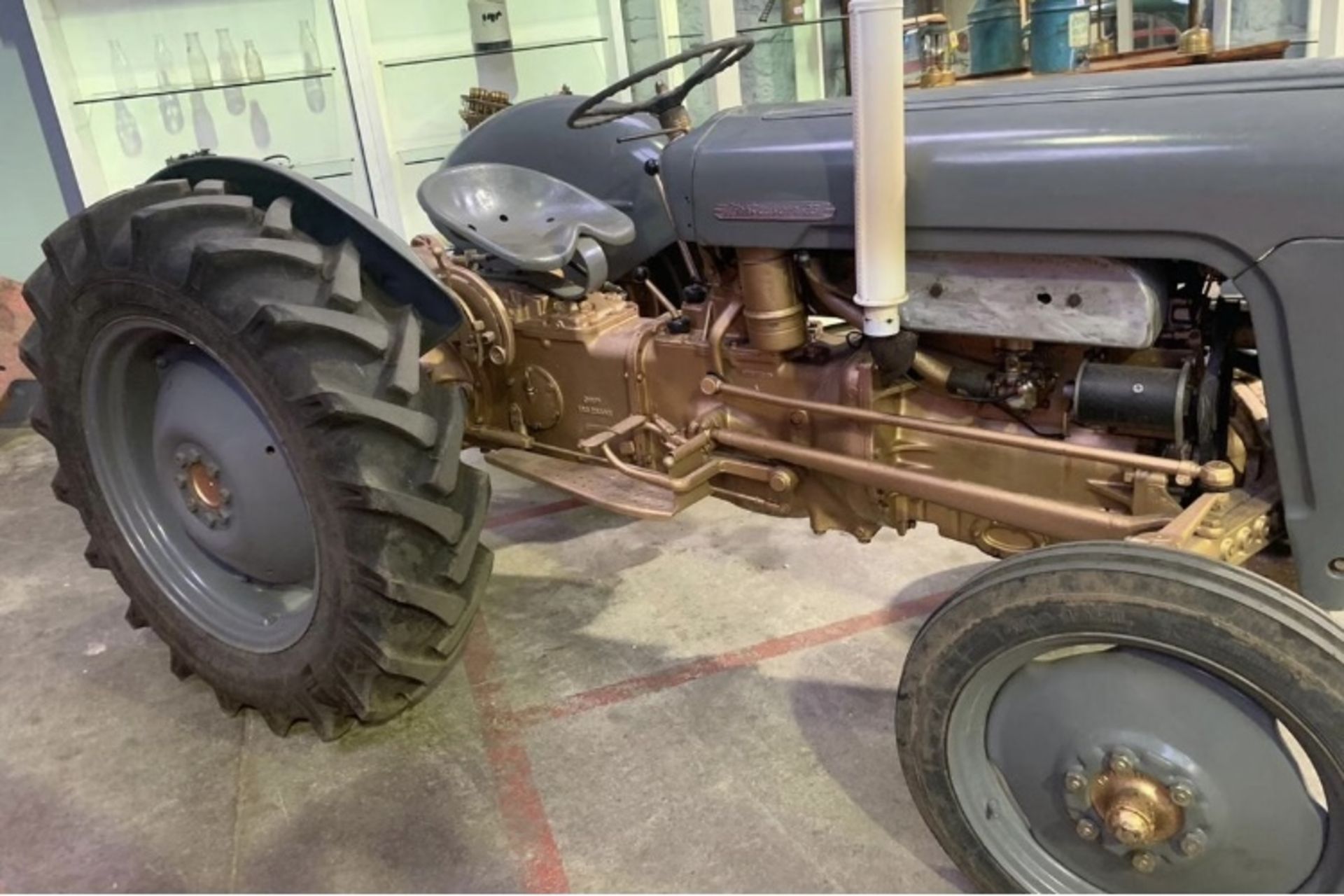 MASSEY FERGUSON GOLD BELLY VINTAGE TRACTOR.LOCATION NORTH YORKSHIRE. - Image 2 of 3