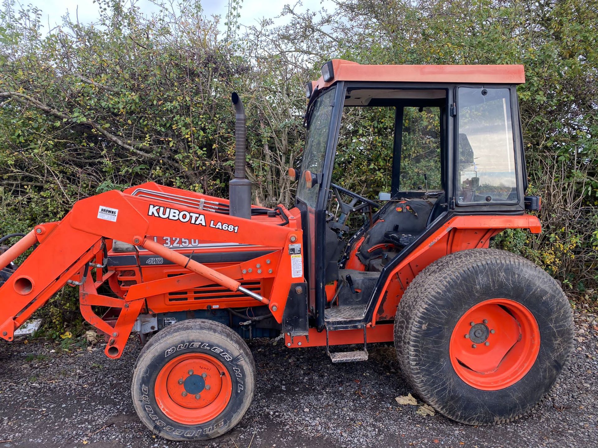 KUBOTA L3250D 4WD TRACTOR FRONT LOADER.LOCATION NORTH YORKSHIRE.