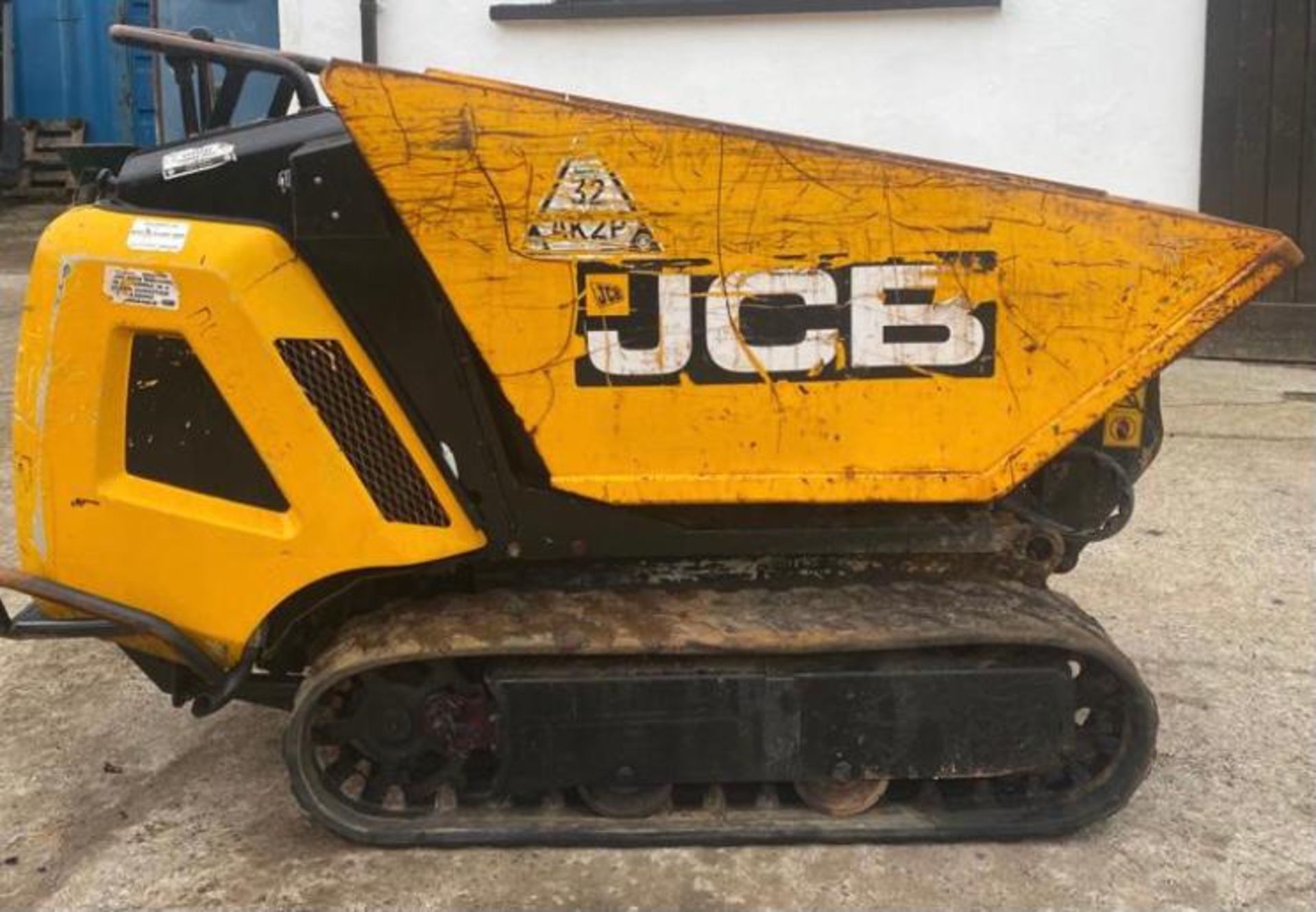 2018 JCB HTD05 HI TIP TRACKED DUMPER.LOCATION NORTH YORKSHIRE. - Image 2 of 2