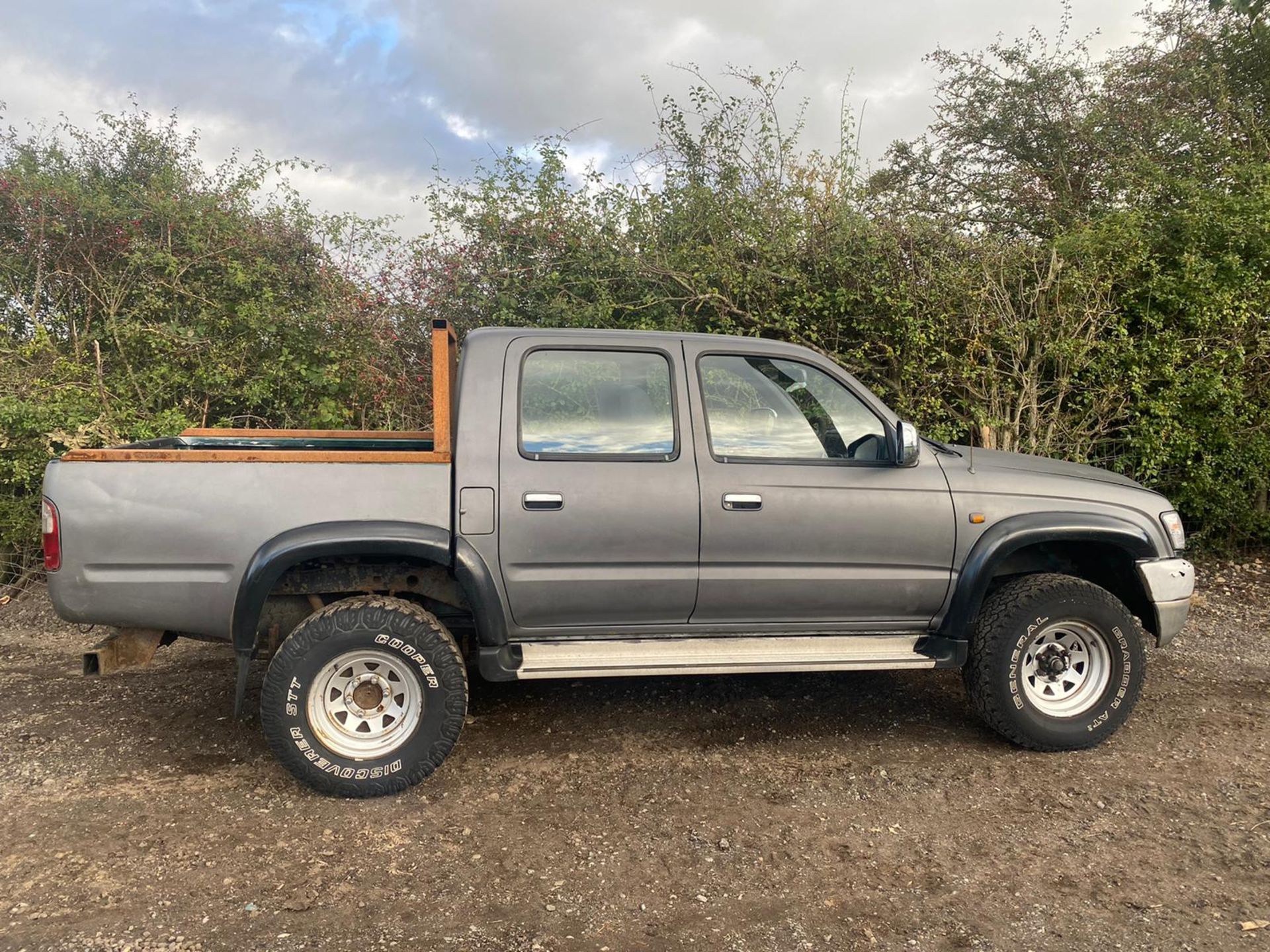 2004 TOYOTA HILUX 4X4 PICK UP.LOCATION NORTH YORKSHIRE.