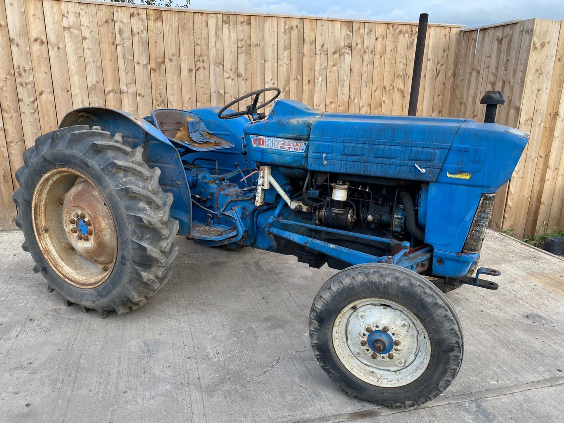 FORD 2000 TRACTOR LOCATION NORTH YORKSHIRE. - Image 3 of 8