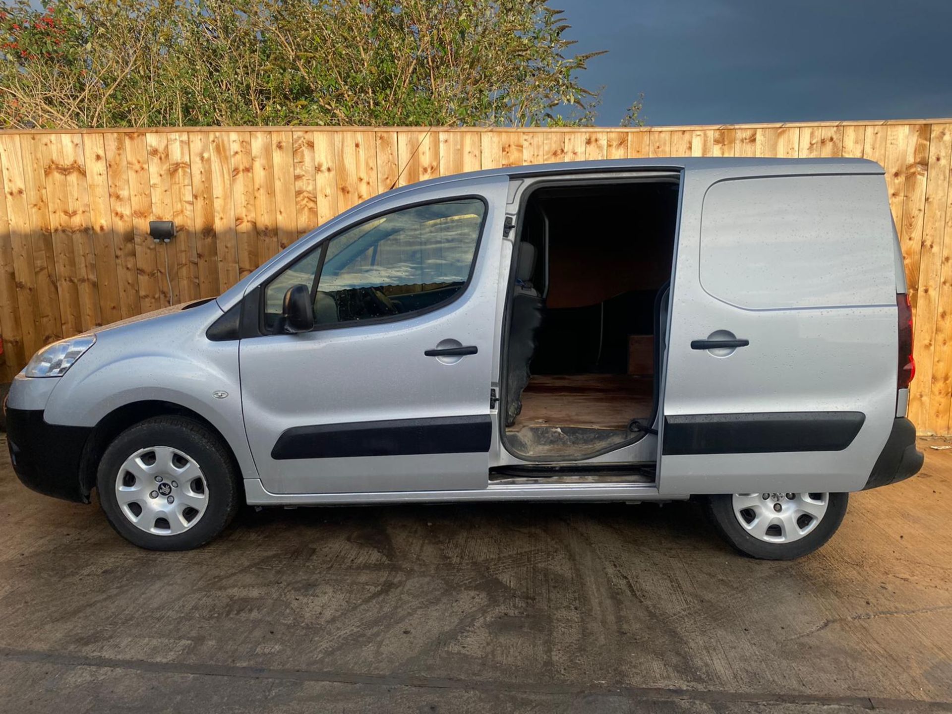 2013 PUEGEOT PARTNER DIESEL VAN.LOCATION NORTH YORKSHIRE.