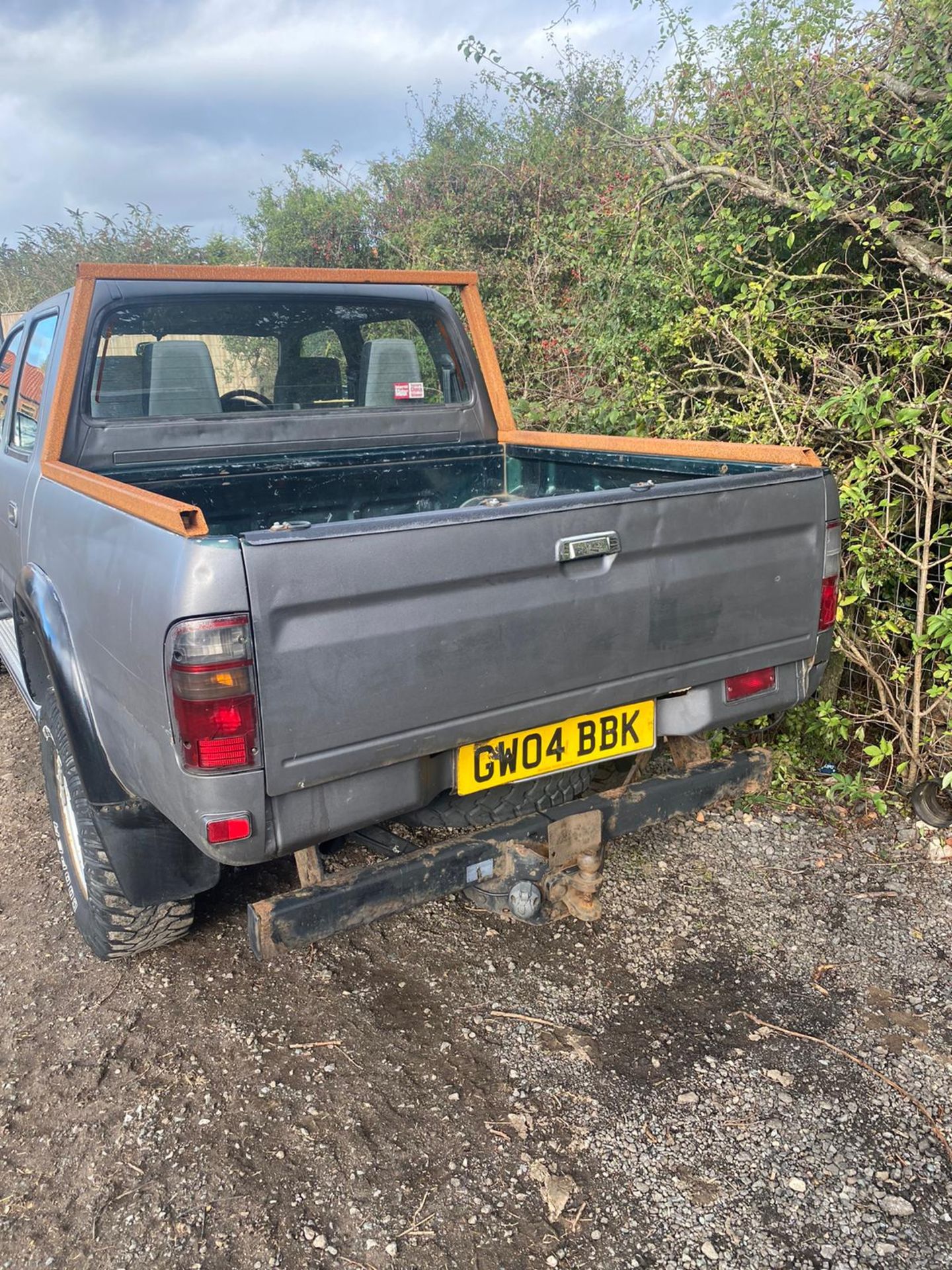 2004 TOYOTA HILUX 4X4 PICK UP.LOCATION NORTH YORKSHIRE. - Image 5 of 6