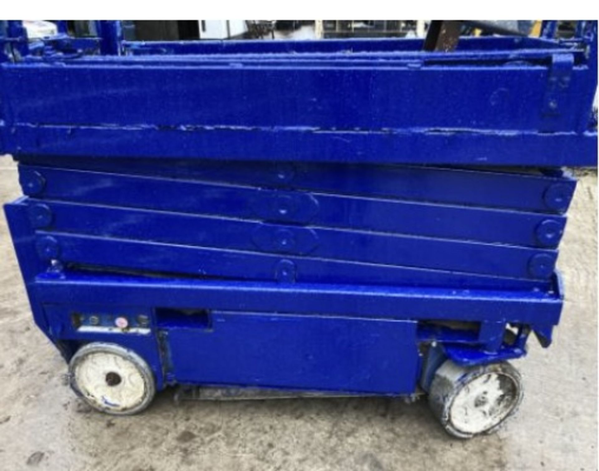 UPRIGHT SCISSOR LIFT.LOCATION NORTHERN IRELAND - Image 6 of 10