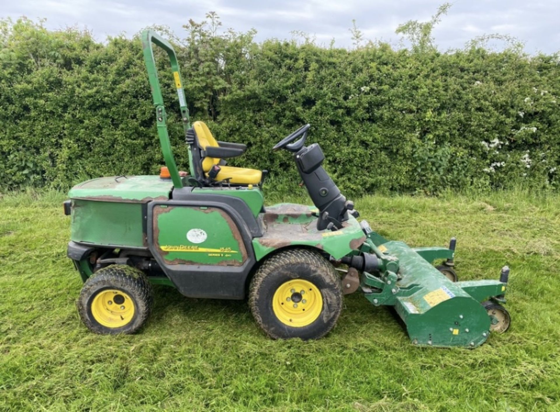 JOHNE DEERE OUTFRONT FLAIL MOER.LOCATION NORTH YORKSHIRE - Image 4 of 6