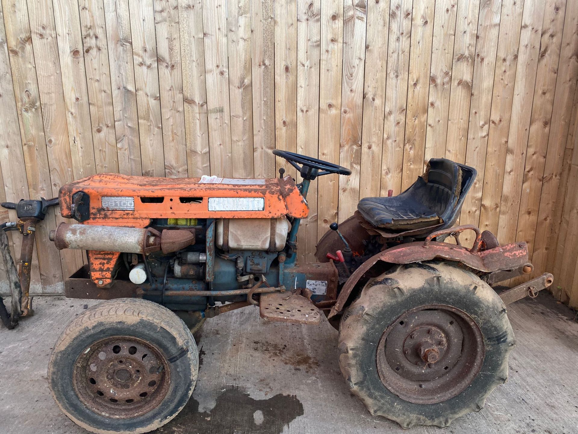 KUBOTA B6100 4X4 TRACTOR.LOCATION NORTH YORKSHIRE