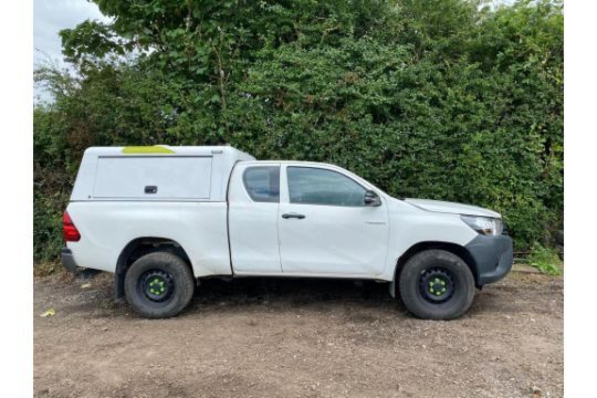 2019 "69" TOYOTA HILUX ACTIVE D-4D 4 WD PICK UP