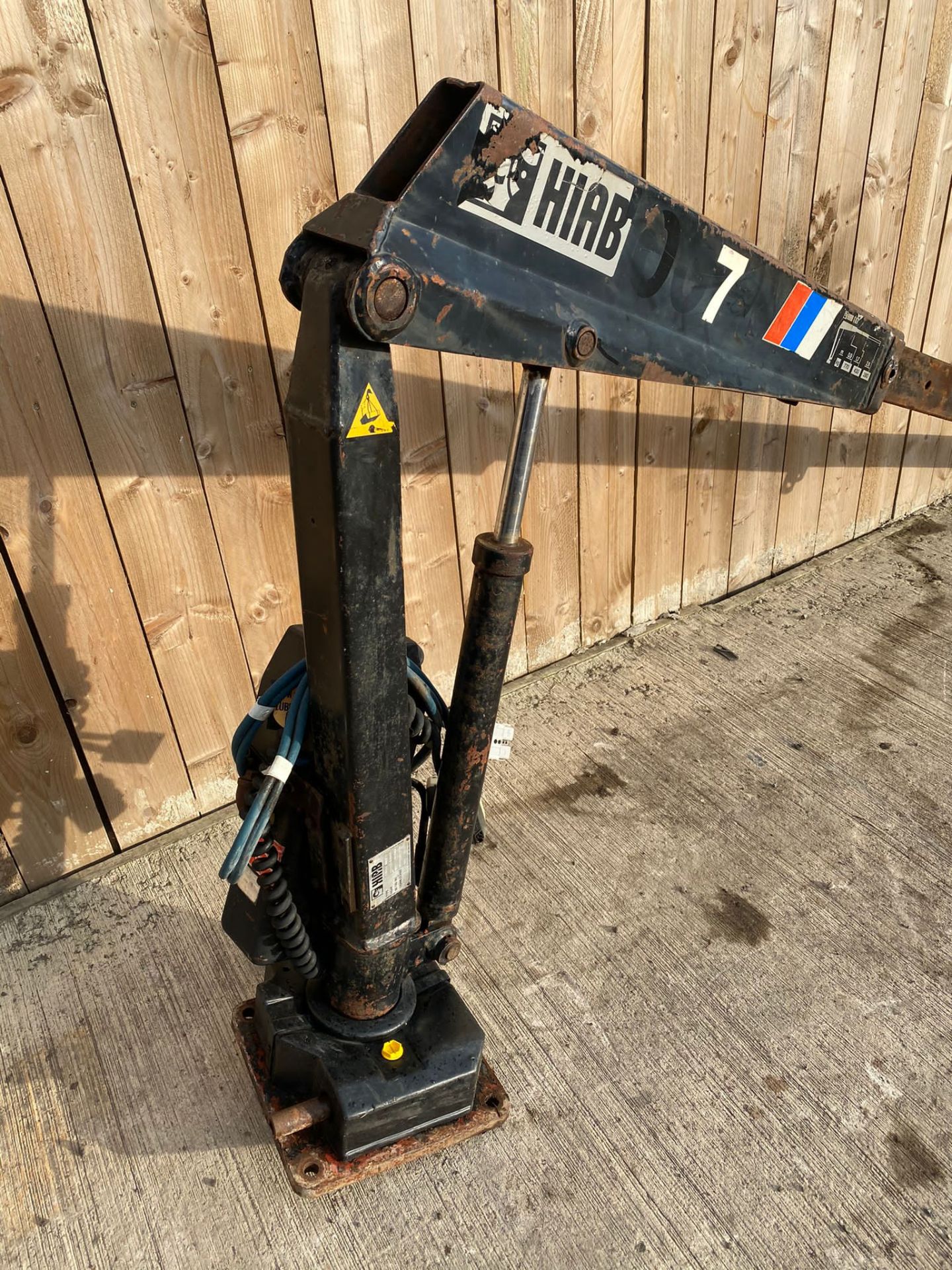 HIAB 007 HYDRAULIC CRANE.LOCATION NORTH YORKSHIRE. - Image 2 of 5