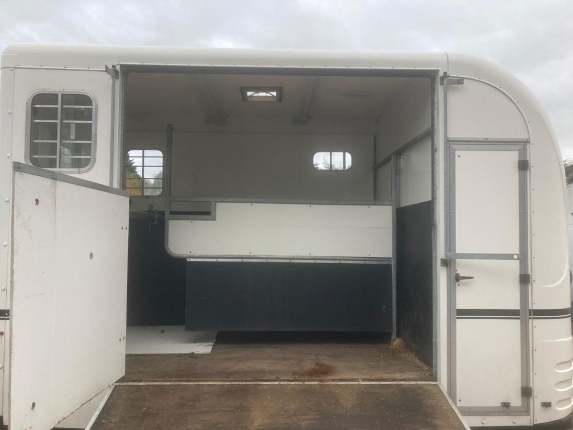 EQUI-TREK SPACE TREK DOUBLE HORSEBOX.LOCATION NORTHERN IRELAND. - Image 12 of 12