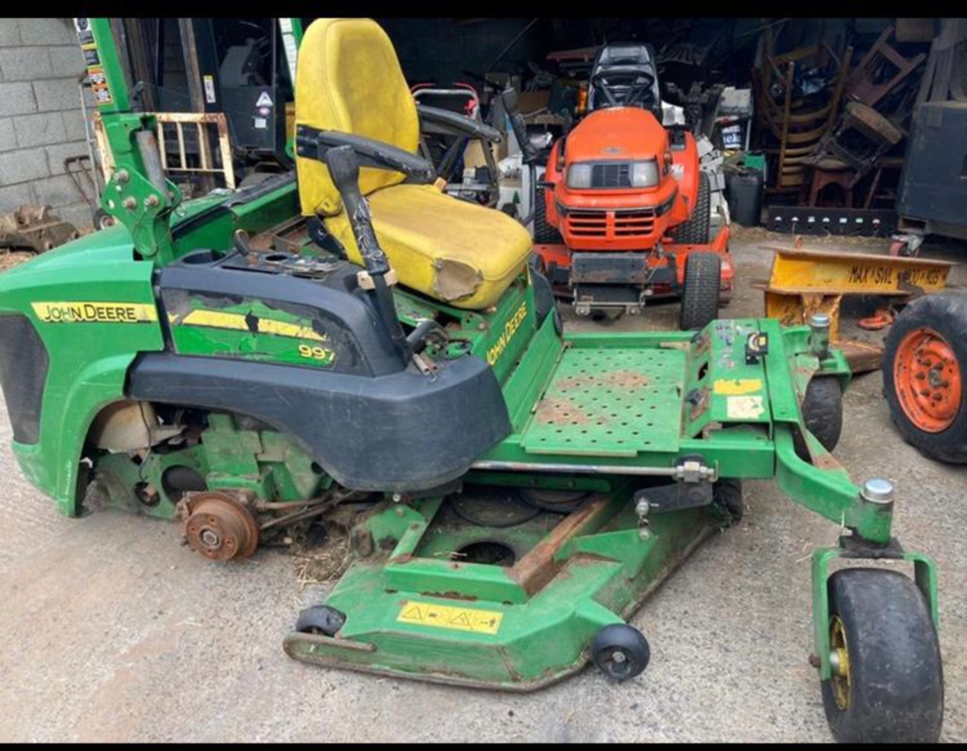 JOHN DEERE 997 Z TRAK COMMERCIAL MOWER .LOCATION NORTHERN IRELAND.