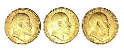 Edward VII three gold Sovereign coins, 1910