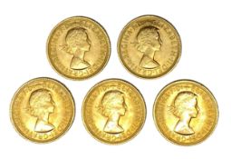 Elizabeth II five gold Sovereign coins, 1967