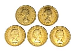 Elizabeth II five gold Sovereign coins, 1967