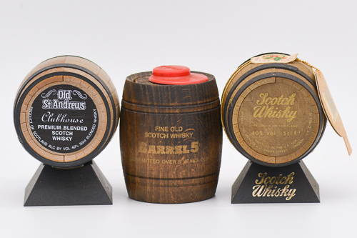 Collection of St Andrews whisky barrel miniatures - Image 3 of 4