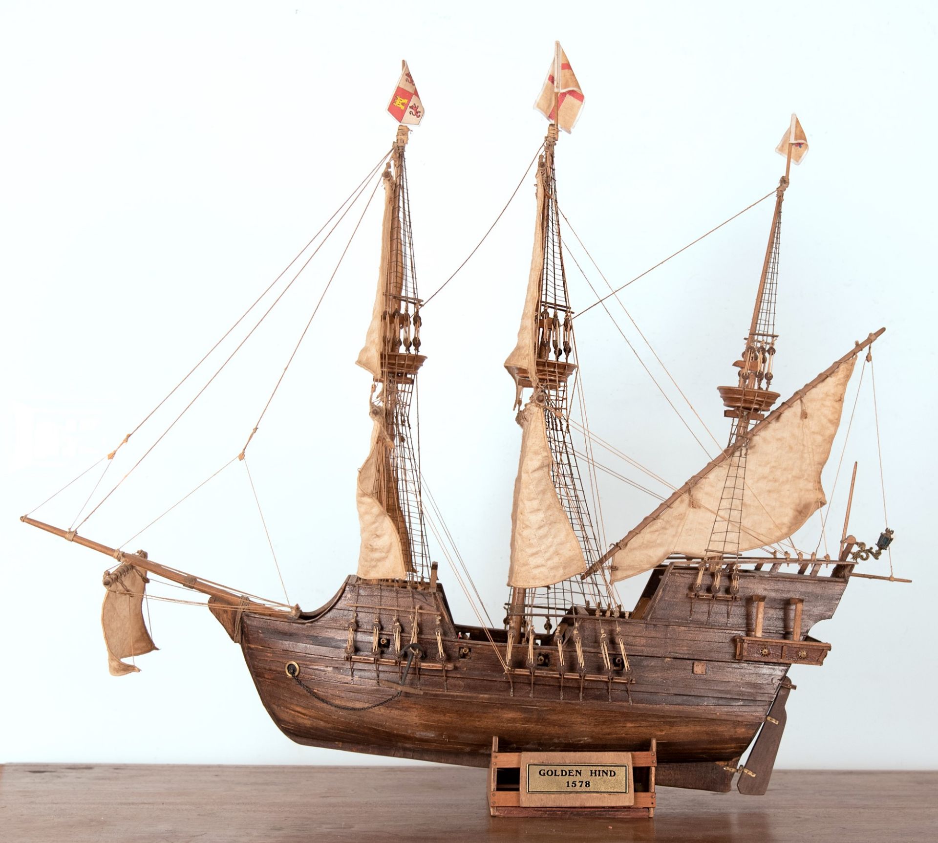 Modello di "galeone Golden Hind" 