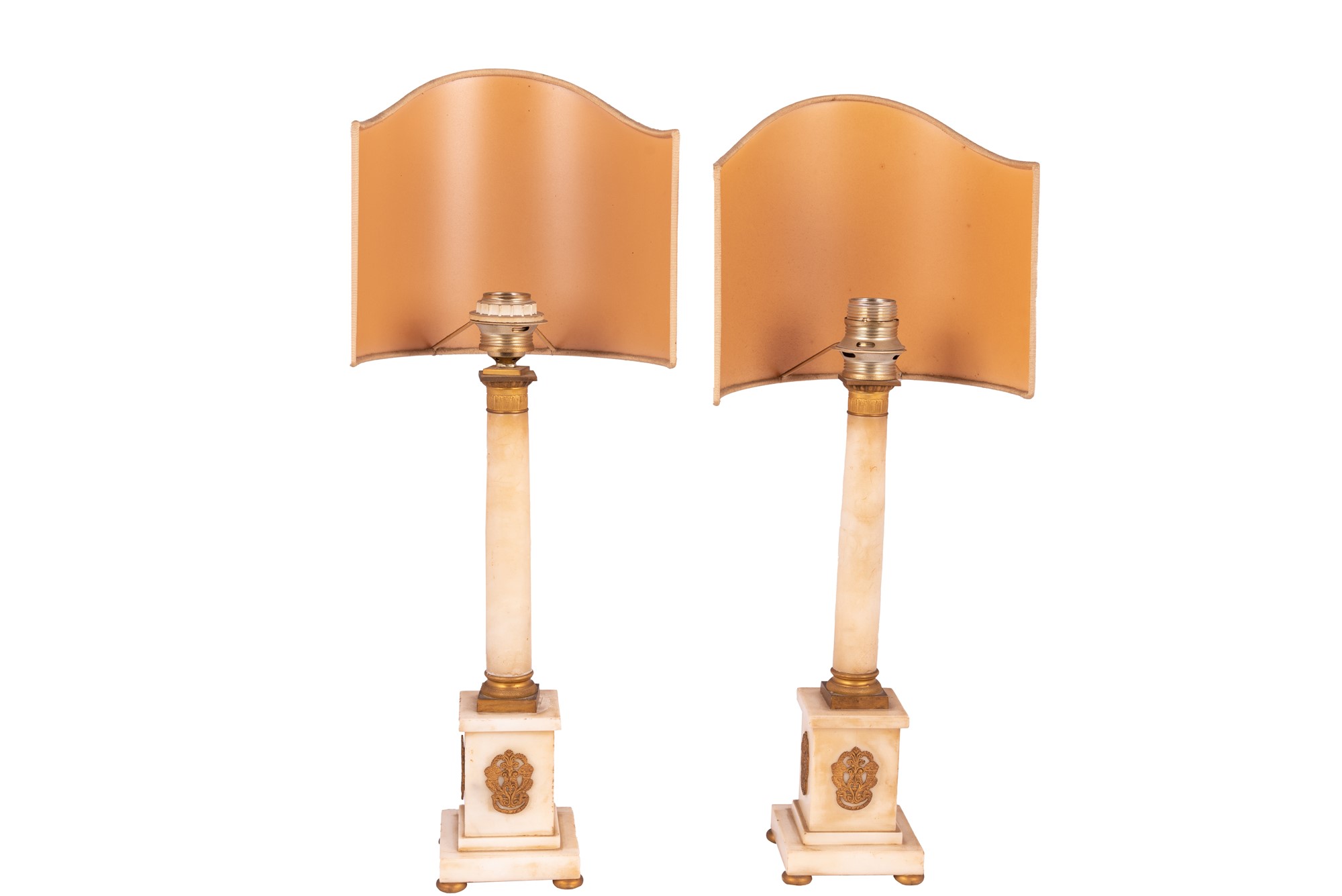  2 table lamps in column  - Image 3 of 3