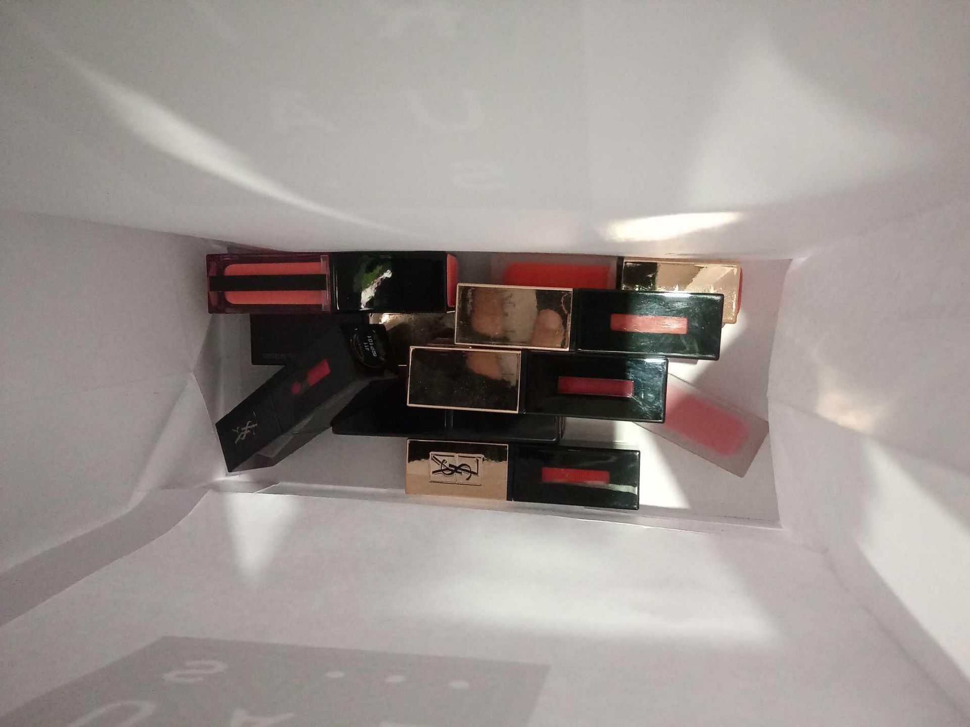 RRP £150 Gift Bag To Contain 10 Ex Display Testers Of Yves Saint Laurent Lipsticks/Lipglosses - Image 2 of 2