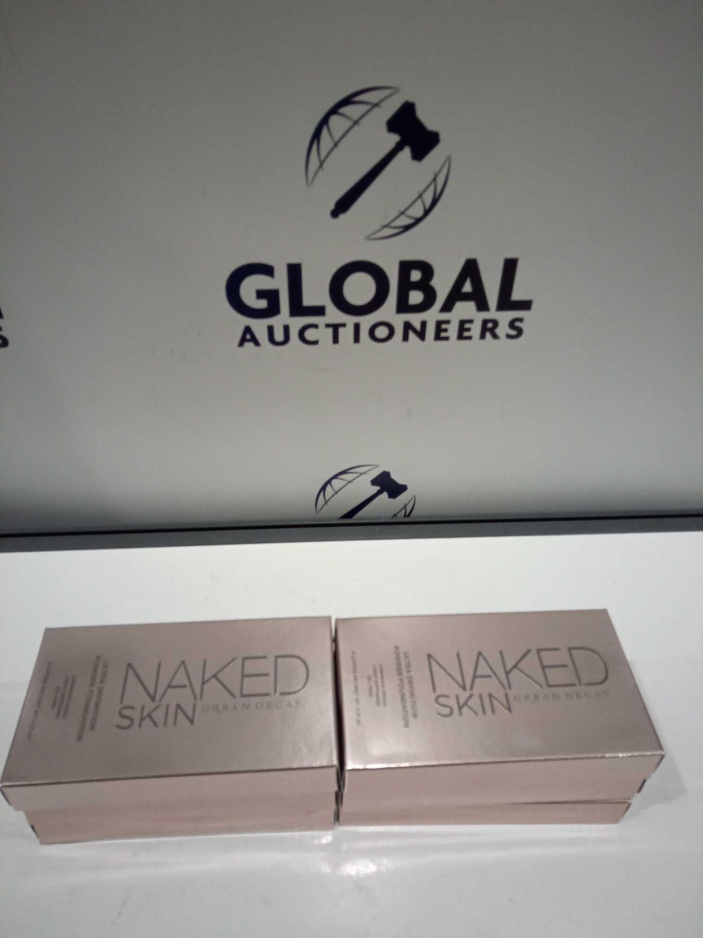 RRP £180 Lot To Contain 6 Boxed Urban Decay Naked Skin Ultra Definition Powder Foundations In Assort
