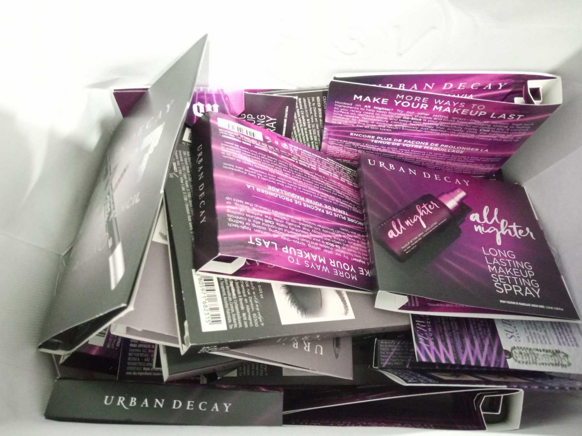RRP £150 Lot To Contain 30 Brand New Boxed Urban Decay All Nighter Long-Lasting Setting Sprays And E - Image 2 of 2