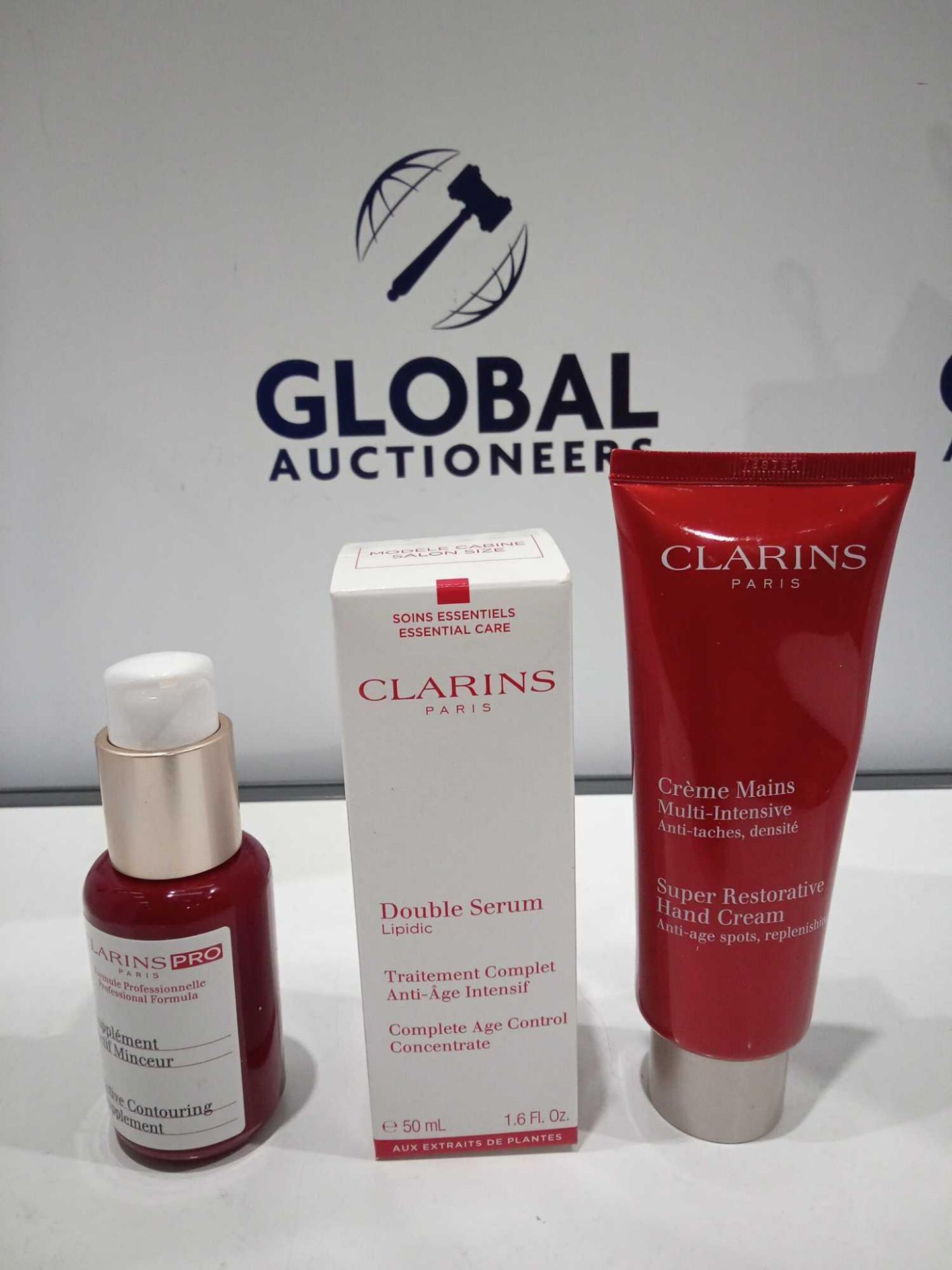 RRP £120 Gift Bag To Contain 3 Brand New Unused Testers Of Assorted Clarins Paris Beauty Products To - Image 2 of 2