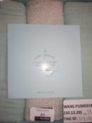 Combined RRP £100 Lot To Contain John Lewis Fitted Sheets And And 3 Large Muslins