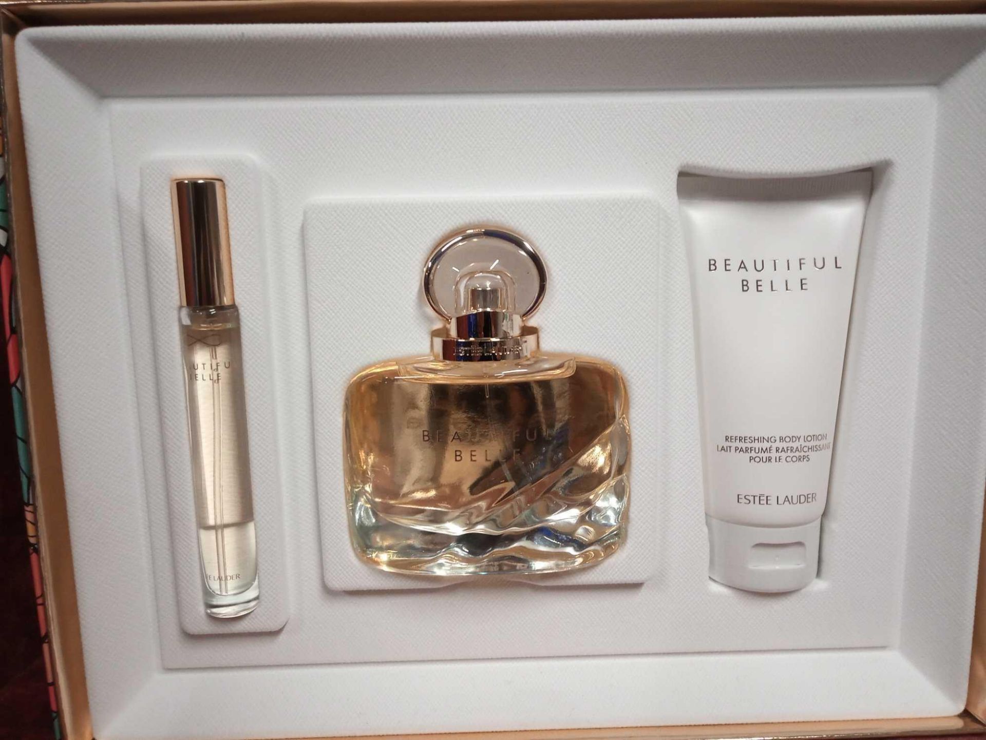 RRP £60 Brand New Boxed Estee Lauder Beautiful Belle Gift Set To Contain 50Ml Eau De Parfum Spray 75 - Image 2 of 3