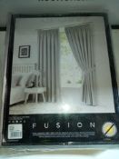 RRP £100 Lots To Contain 2 Bagged Luxurious Curtain Sets