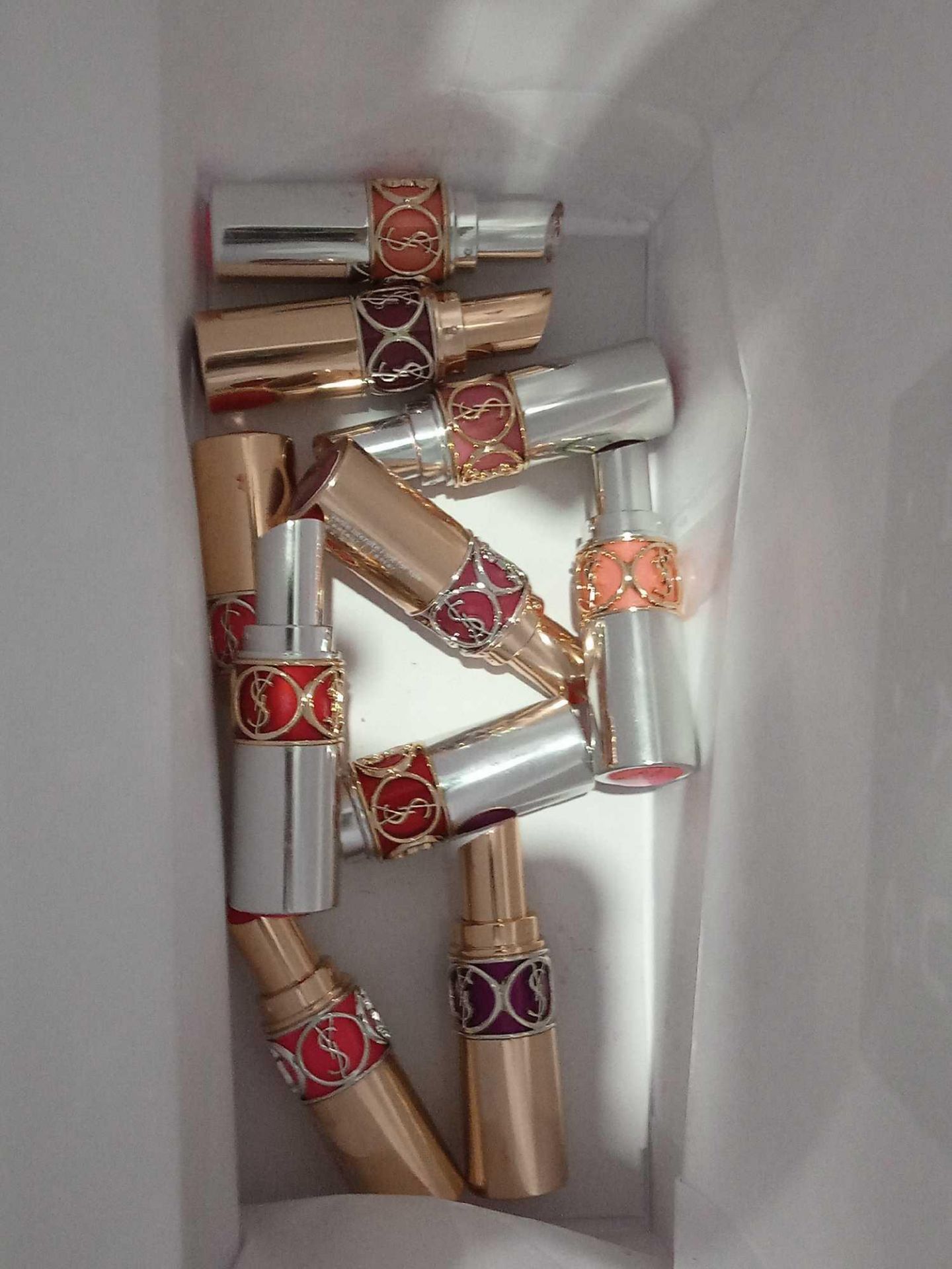 RRP £150 Gift Bag To Contain 10 Ex Display Testers Of Yves Saint Laurent Lipsticks/Lipglosses - Image 2 of 2