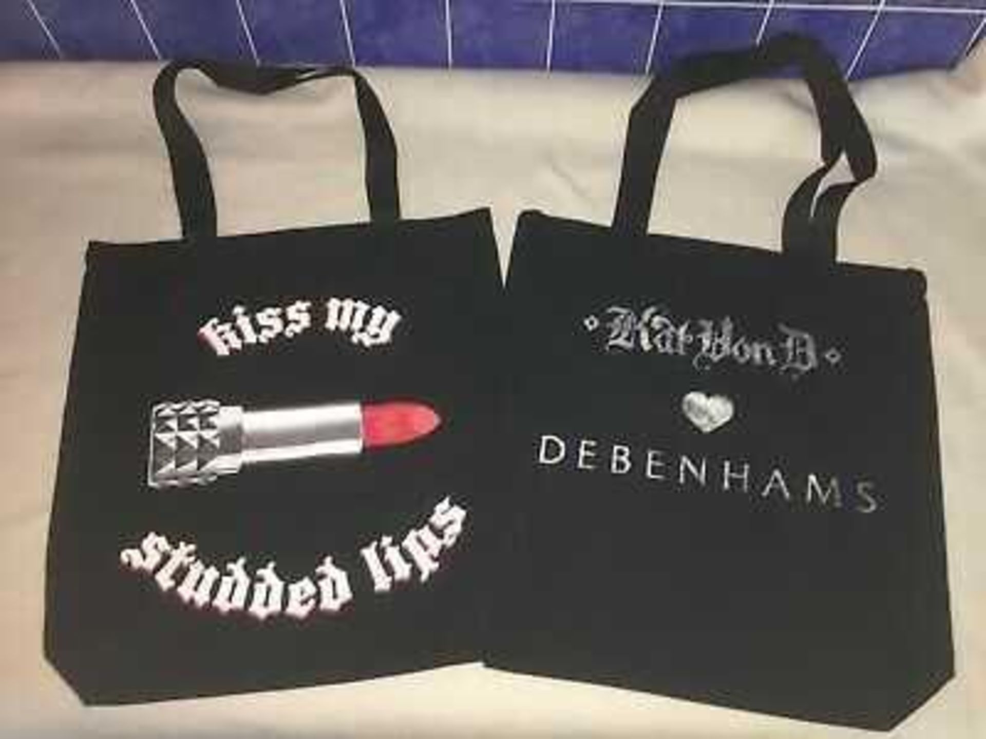 RRP £100 Lot To Contain 10 Brand New And Sealed Kat Von D Kiss My Studded Lips Debenhams Shopping To