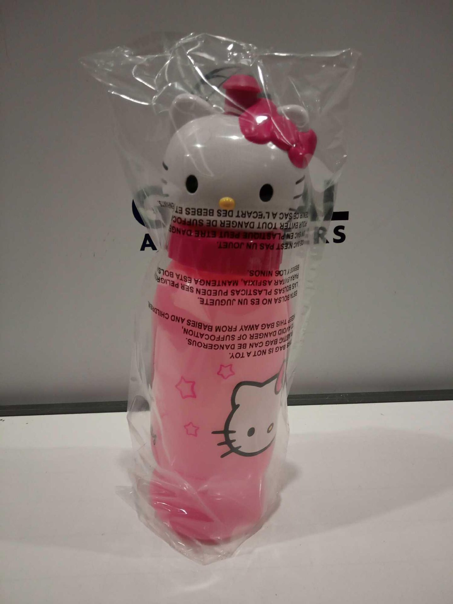RRP £110 Lot To Contain 36 Brand New Boxed Hello Kitty Squeeze And Sip Sports Bottles