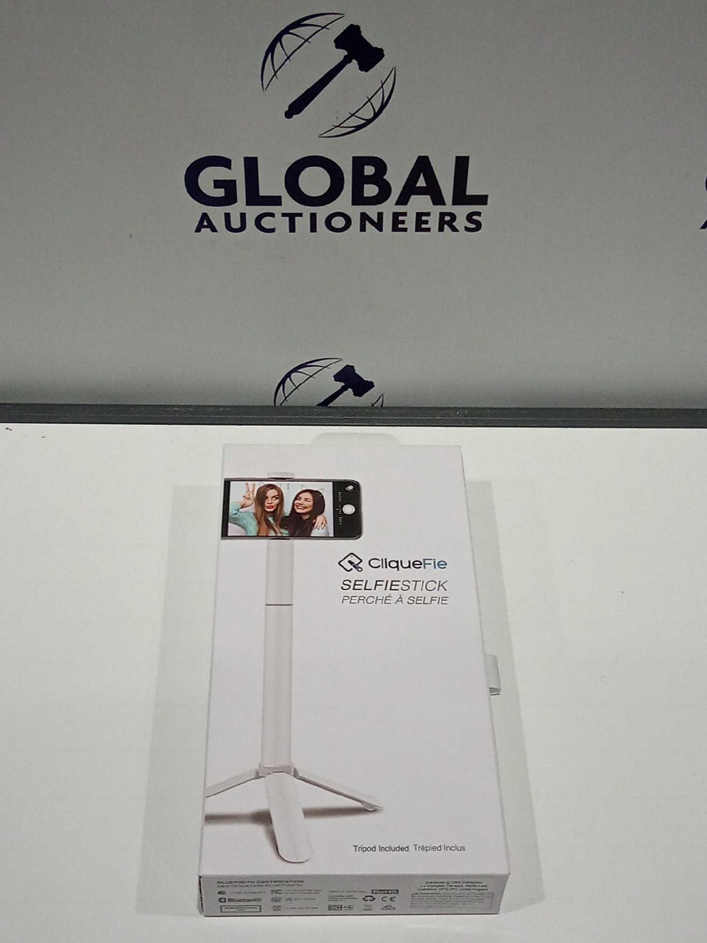RRP £360 Lot To Contain 6 Boxed Cliquefie Selfie Sticks