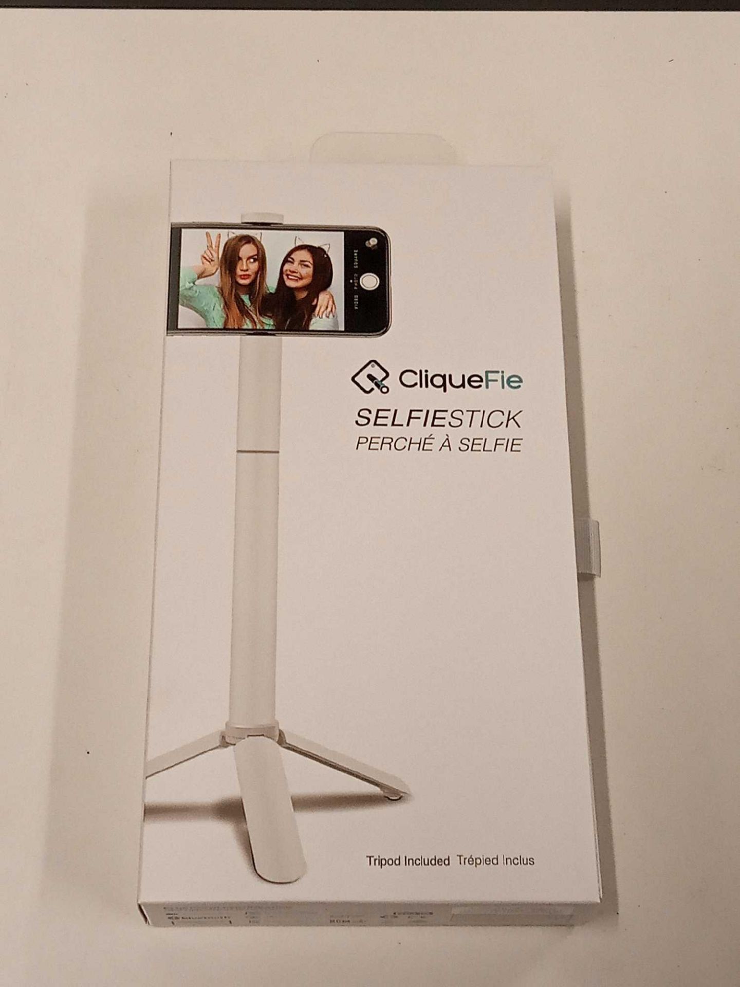 RRP £360 Lot To Contain 6 Boxed Cliquefie Selfie Sticks - Image 4 of 4