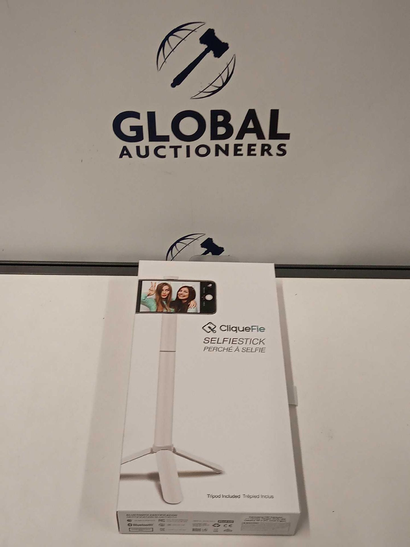 RRP £360 Lot To Contain 6 Boxed Cliquefie Selfie Sticks - Image 2 of 4