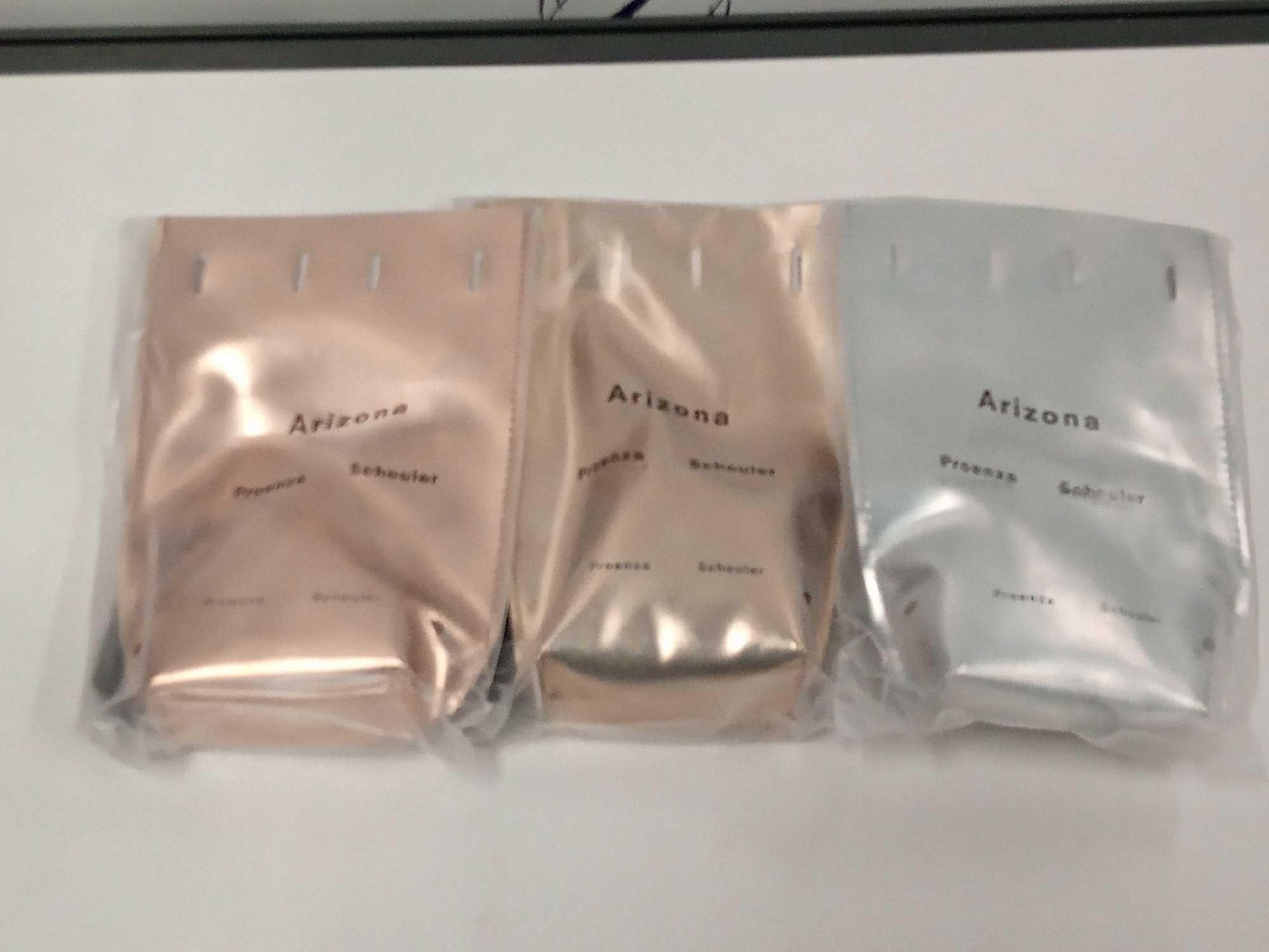 RRP £100 Lot To Contain 8 Brand New Bagged And Sealed Arizona Proenza Ribbon Mini Pouch - Image 4 of 4