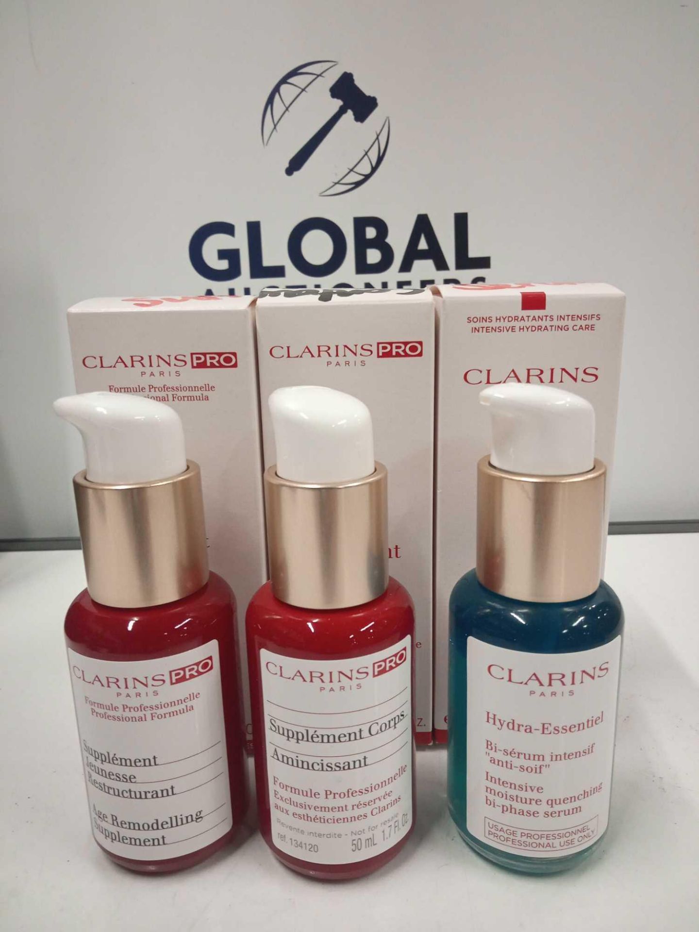 RRP £150 Gift Bag To Contain 3 Brand New Unused Testers Of Assorted Clarins Paris Beauty Products To - Image 3 of 4