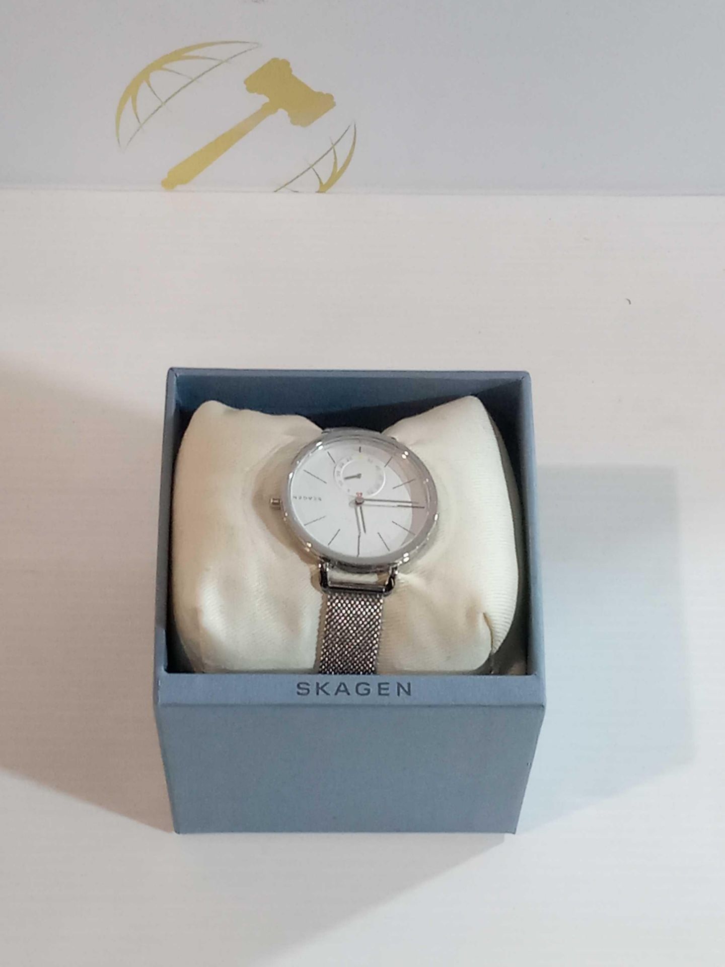 RRP £110 Boxed Skagen Designer Slim Silver Mesh Watch - Image 2 of 2