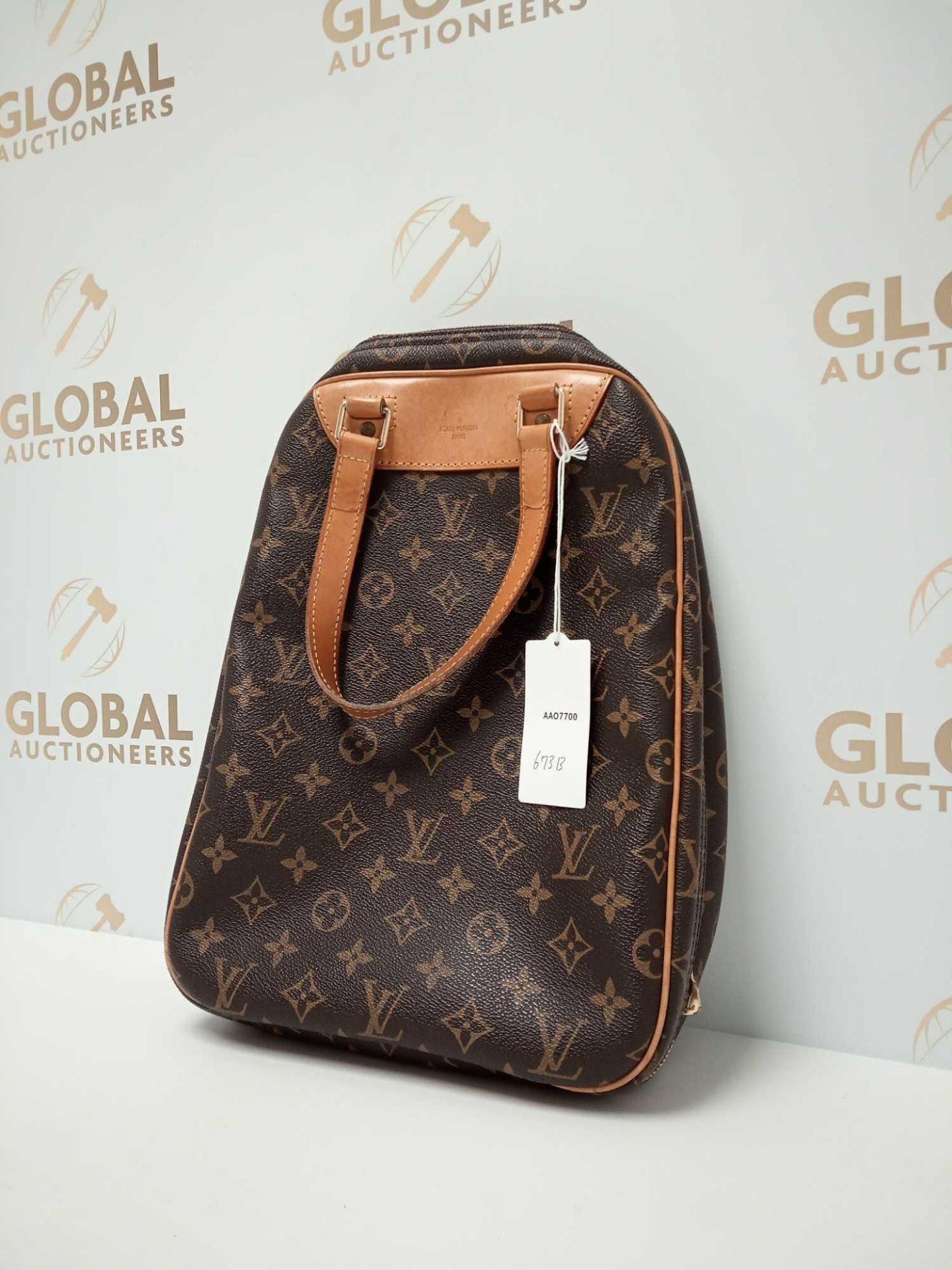 RRP £1600 Louis Vuitton Excursion Coated Canvas Monogram Canvas , Aao7700 , Grade Ab - Image 2 of 5