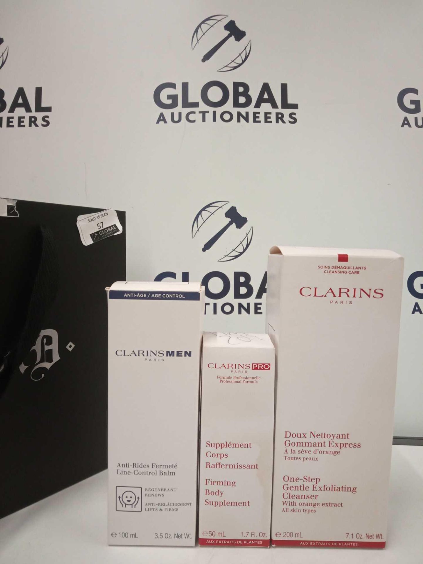 RRP £150 Gift Bag To Contain 3 Brand New Unused Testers Of Assorted Clarins Paris Beauty Products To