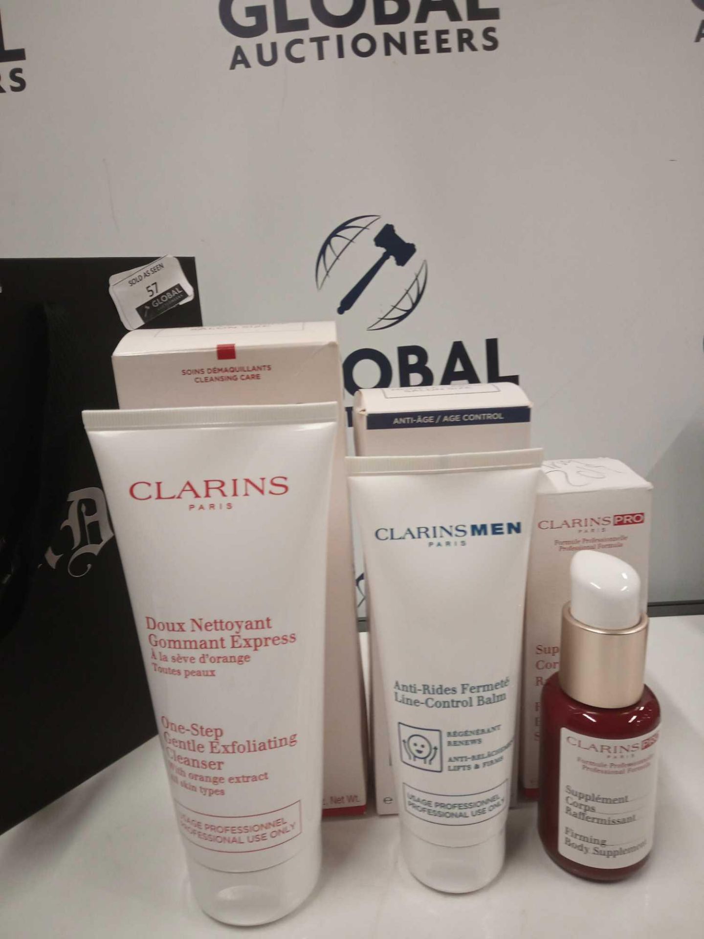 RRP £150 Gift Bag To Contain 3 Brand New Unused Testers Of Assorted Clarins Paris Beauty Products To - Image 2 of 2