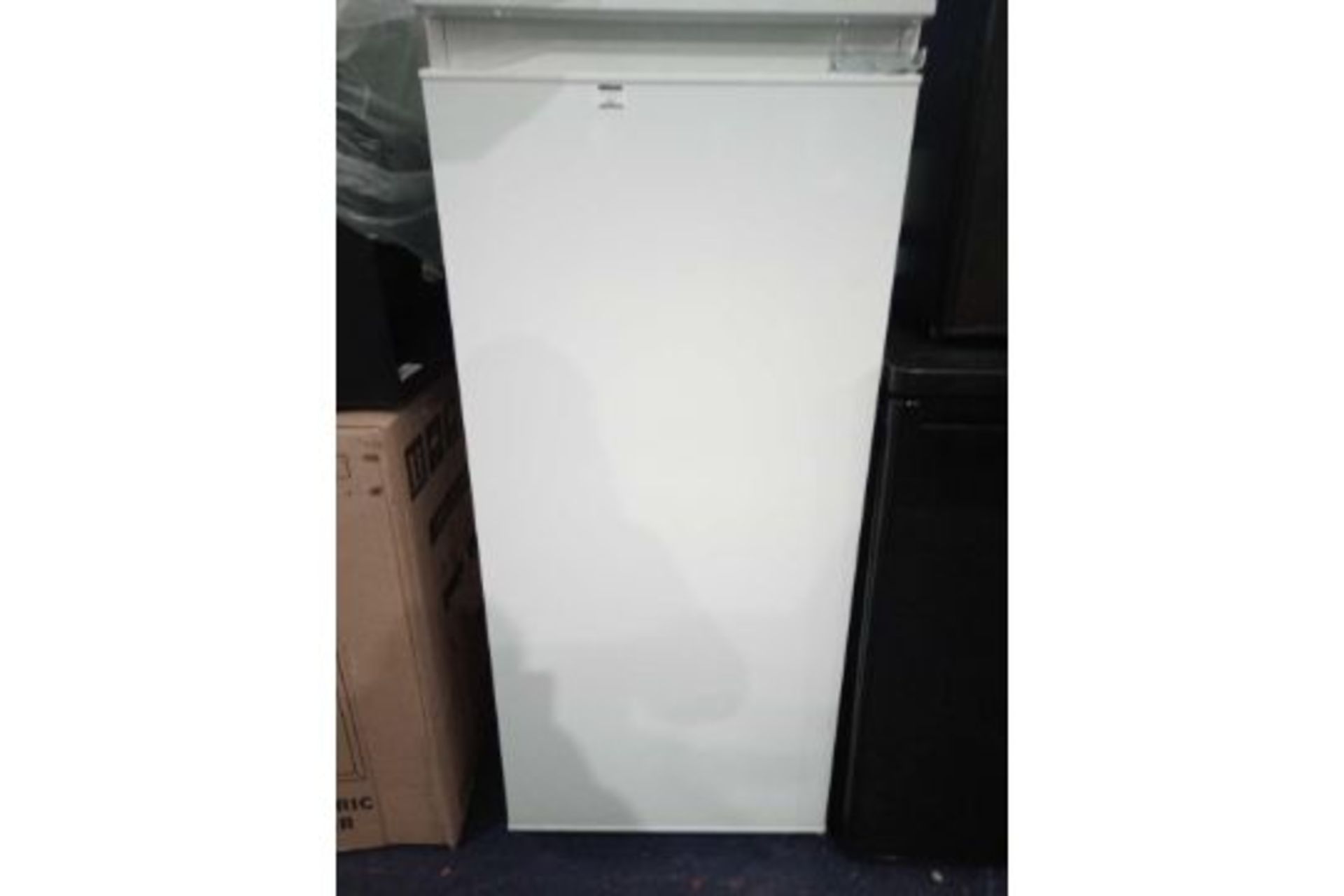 RRP £150 Small Standing White Designer Fridge (Appraisals Available On Request) (Pictures For