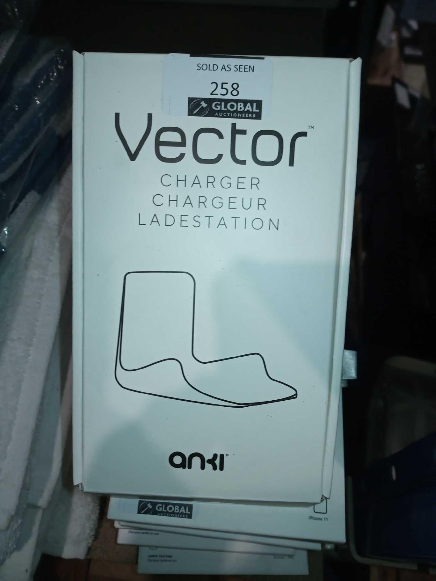 RRP £180 Lot To Contain 3 Boxed Anki Vector Ladestation Chargers