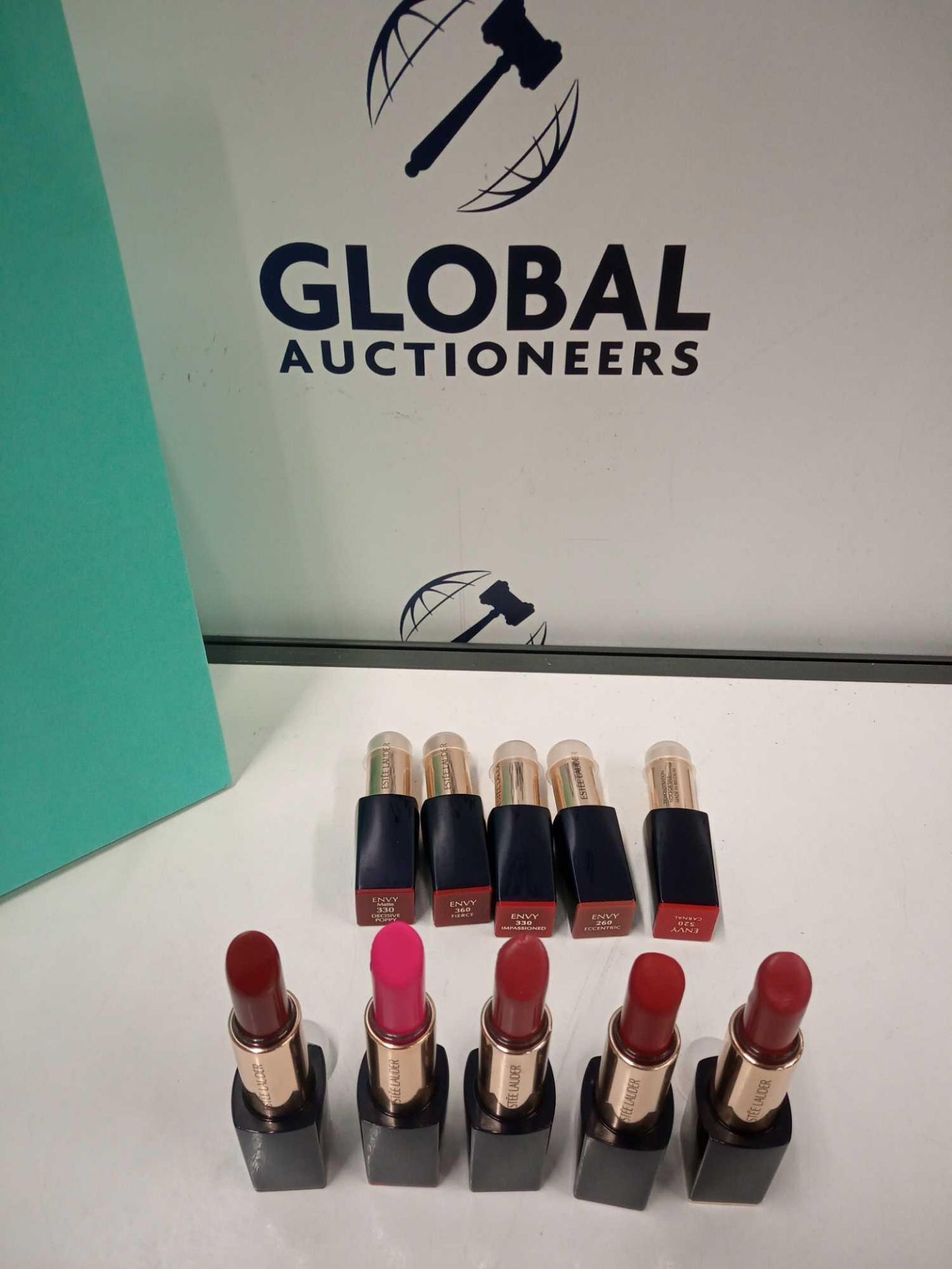 RRP £220 Gift Bag To Contain 10 Ex Display Testers Of Estee Lauder Envy Lipsticks In Assorted Colour - Image 3 of 3