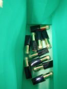 RRP £220 Gift Bag To Contain 10 Ex Display Testers Of Estee Lauder Envy Lipsticks In Assorted Colour