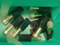 RRP £220 Gift Bag To Contain 10 Ex Display Testers Of Estee Lauder Envy Lipsticks In Assorted Colour