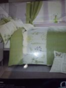 RRP £200 Lot To Contain 4 Bagged Assorted Soft Furnishing Items