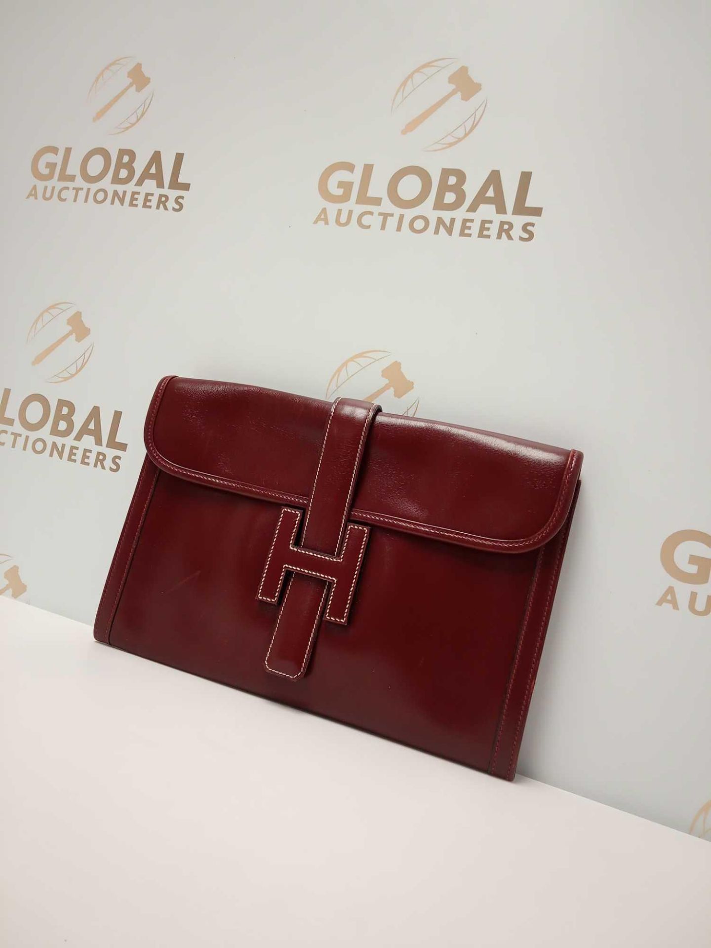 RRP £3000 Hermes Jige Bordeaux Calf Leather Handbag Aa07620, Grade Ab (Appraisals Available On - Image 2 of 5