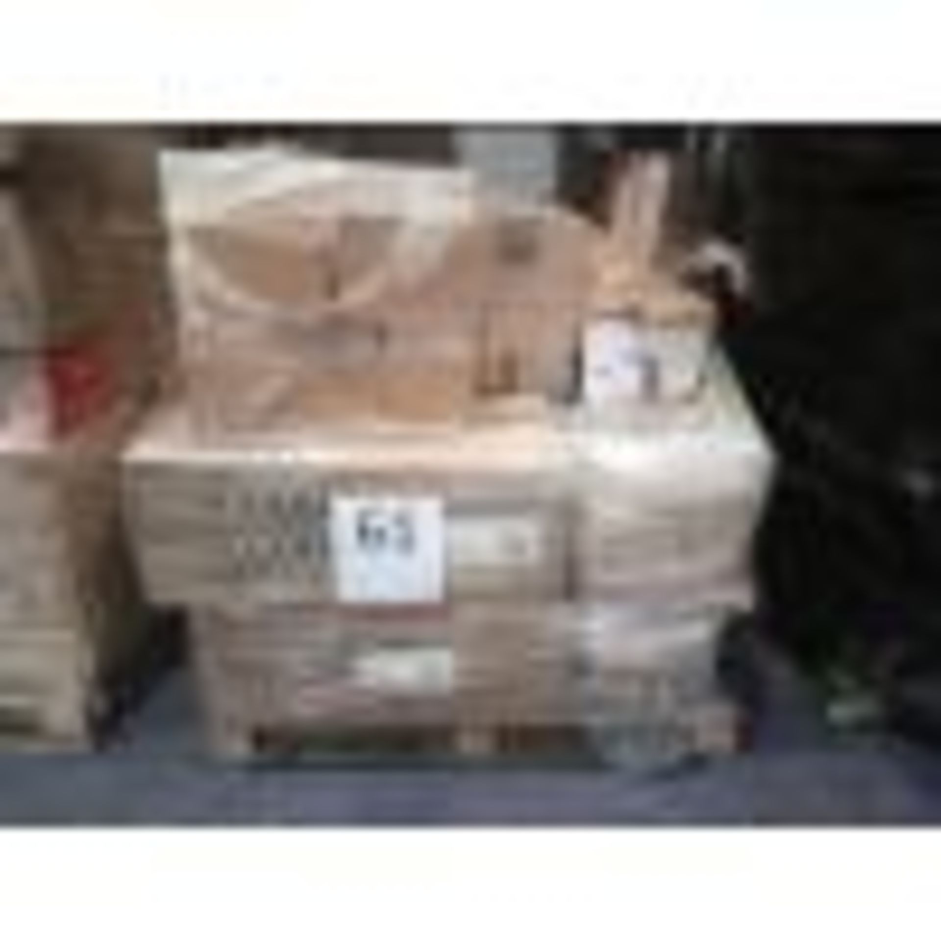 RRP £400 Pallet To Contain Large Assortment Of Christmas Decorations For The Perfect Festive Vibe To